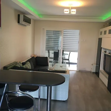 Trinidad Complex Apartman *