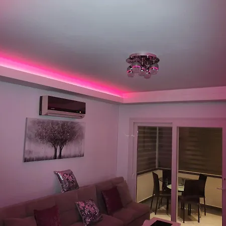 Trinidad Complex Apartman *